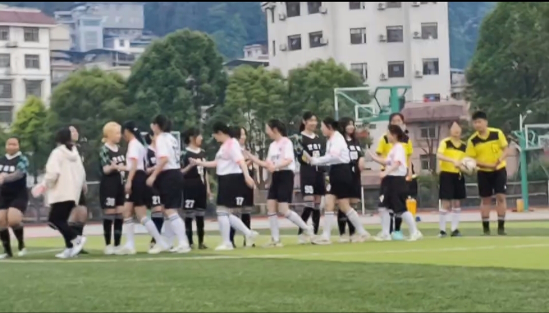 足球赛1.jpg